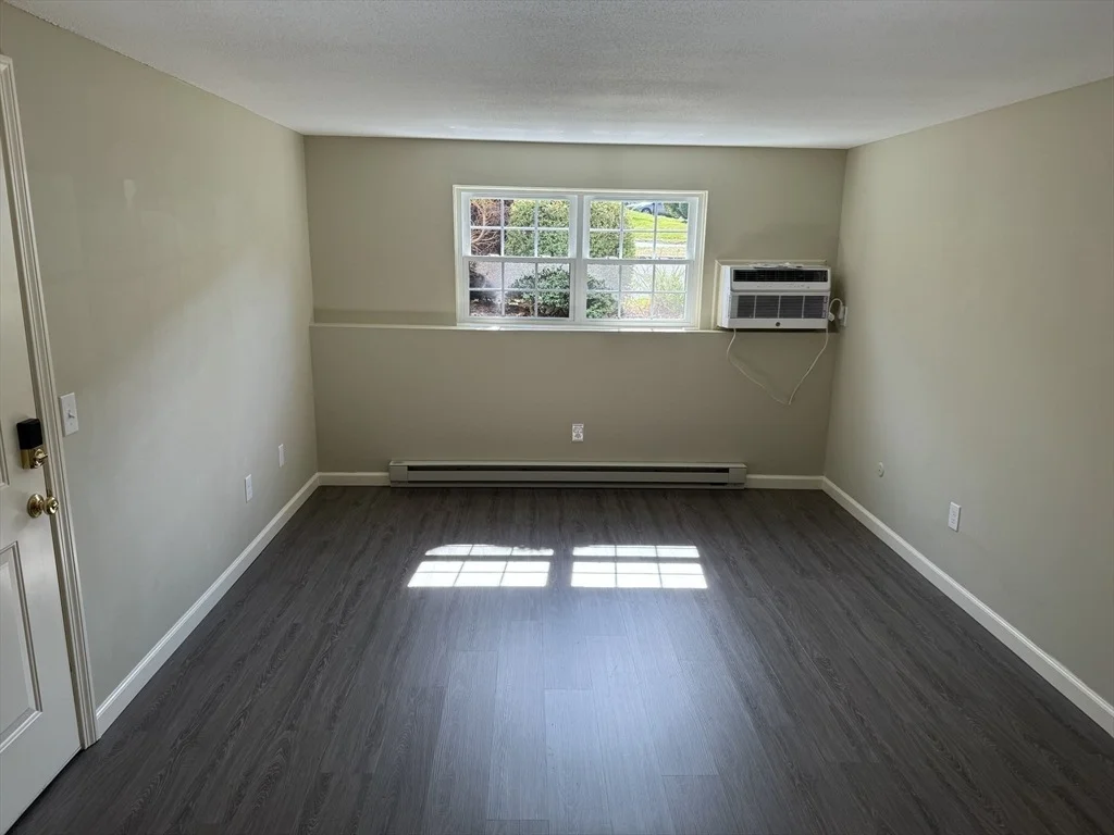 Photo of Unit A at 8 Maple Crest Cir