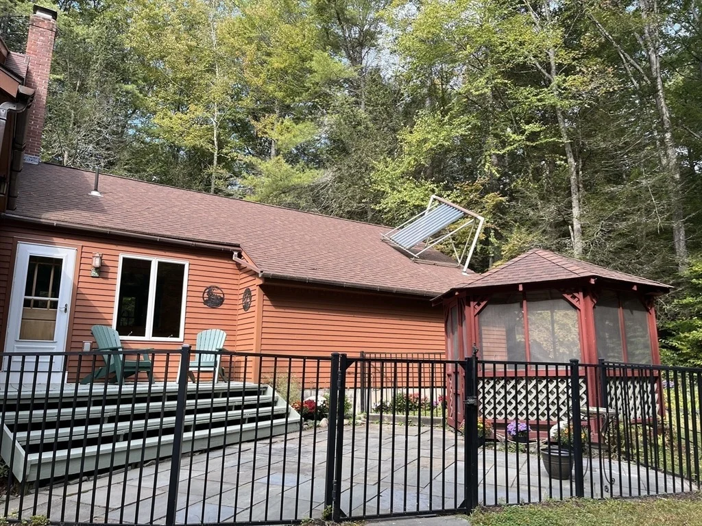 Photo of 166 Rocks Road
