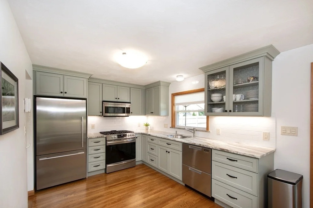 Photo of 18 Howland Cir