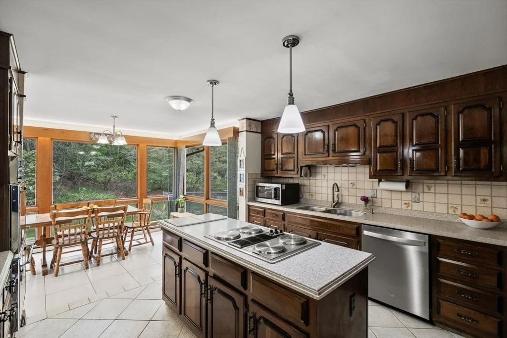 Photo of 1 Hemlock Dr