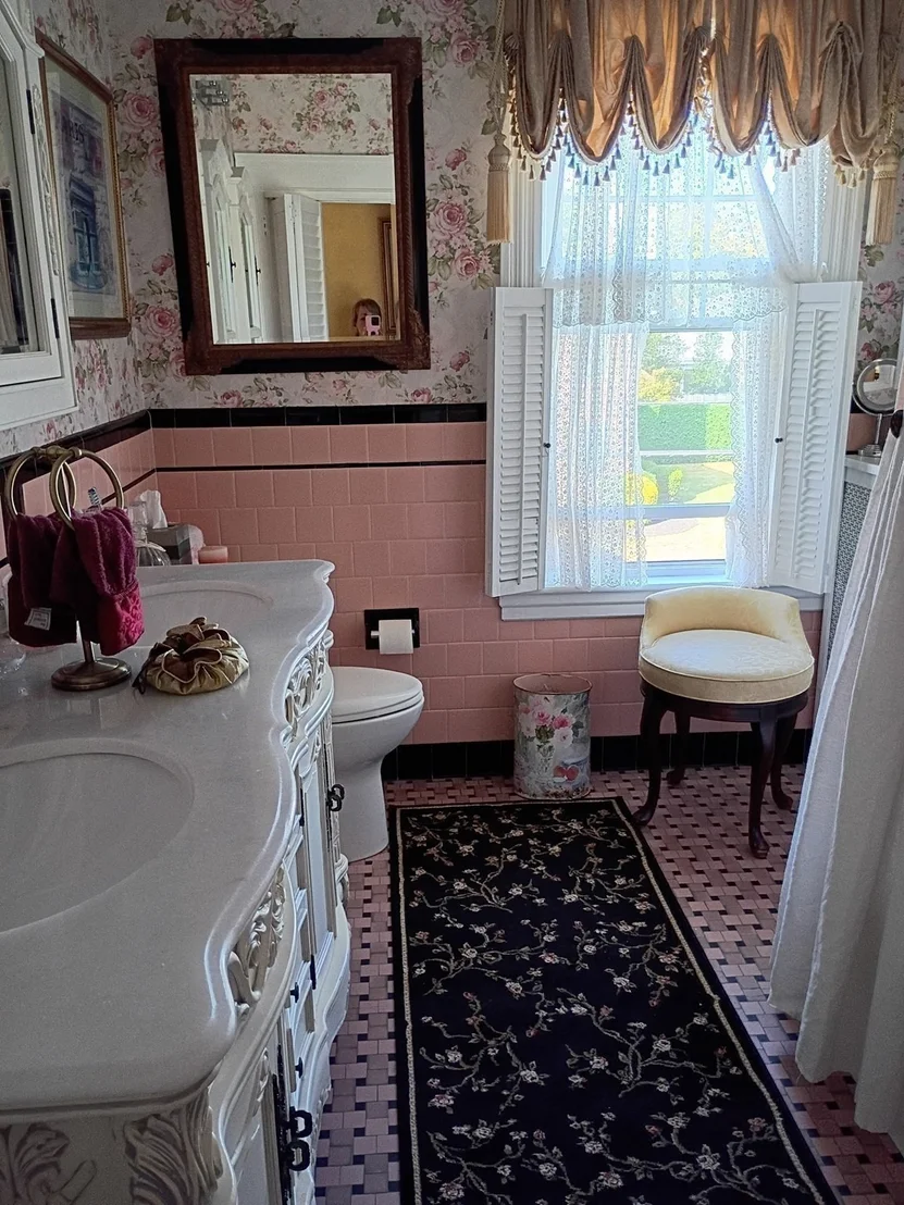 Photo of 333 Langley St.