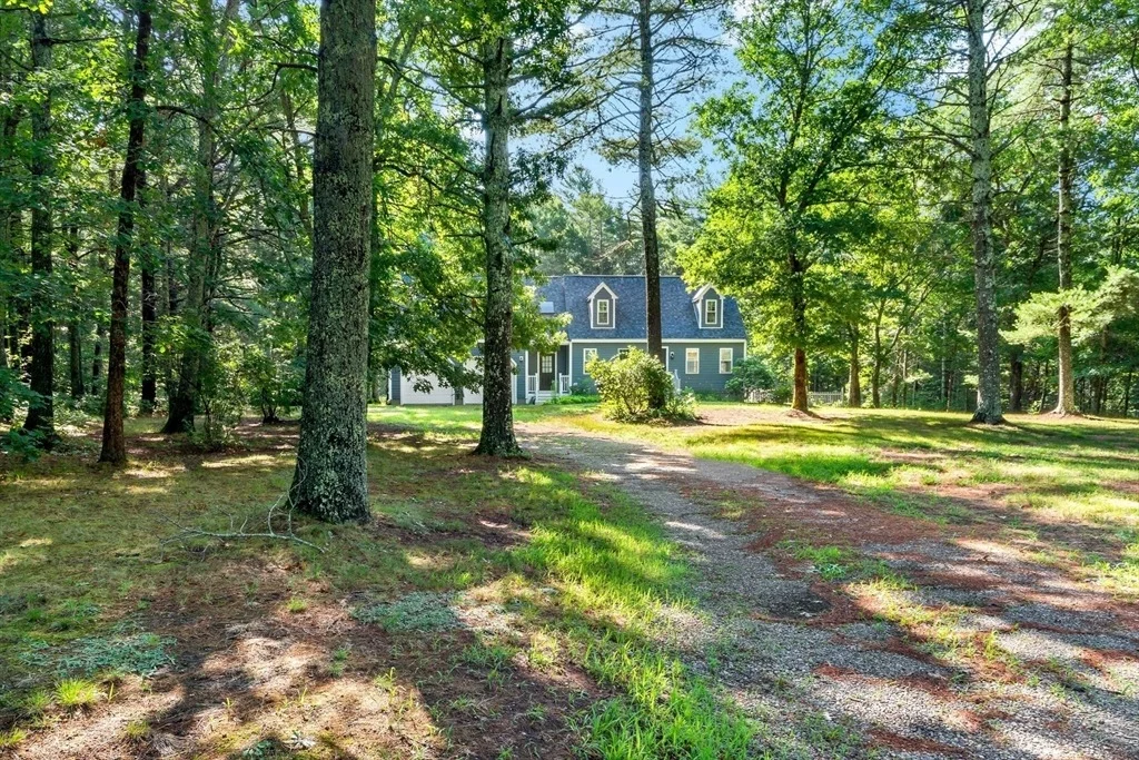 Photo of 25 Thomas Blanchard Dr