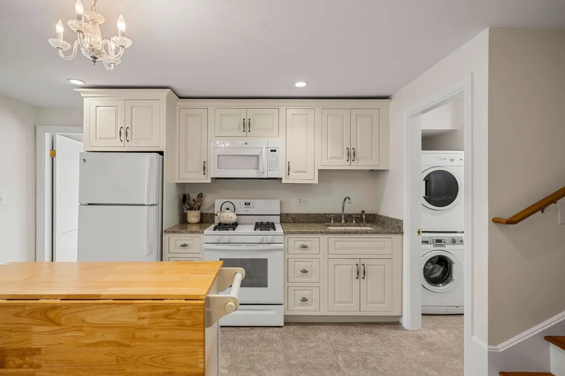 Photo of 1 Lewis Ave