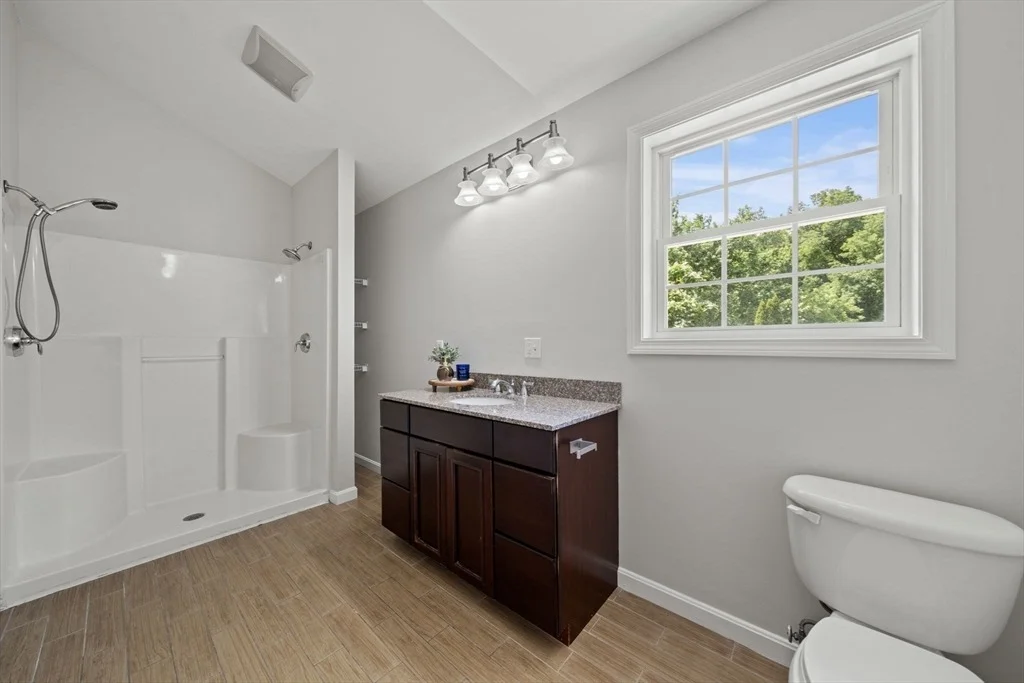 Photo of 8 Woods Hill Cir