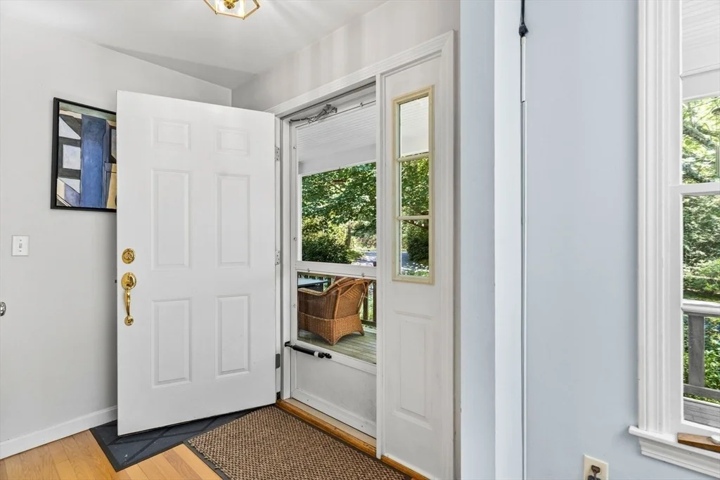 Photo of 419 Satucket Rd