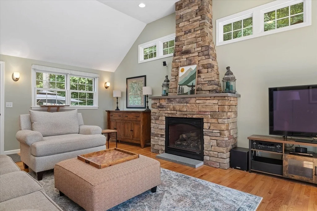 Photo of 33 Pine Arden Dr