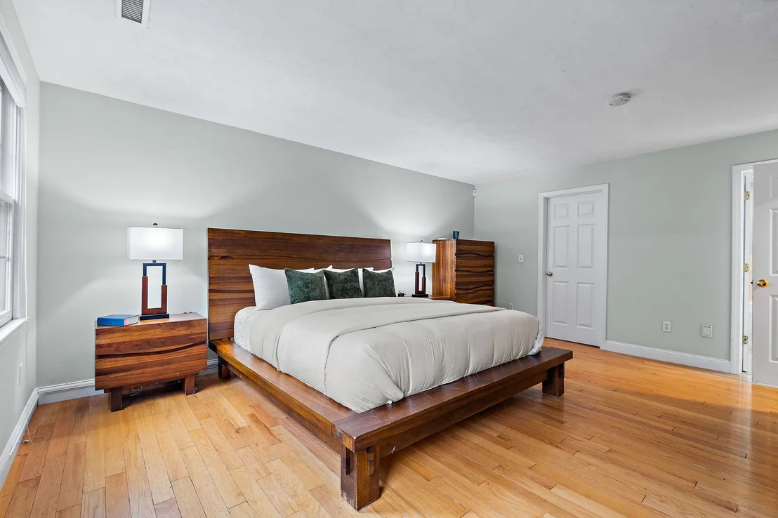 Photo of 525 Old Harvard Road