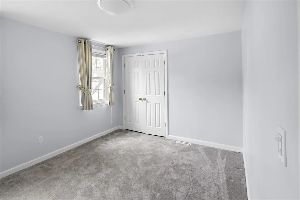 Photo of 40 Brewster Dr