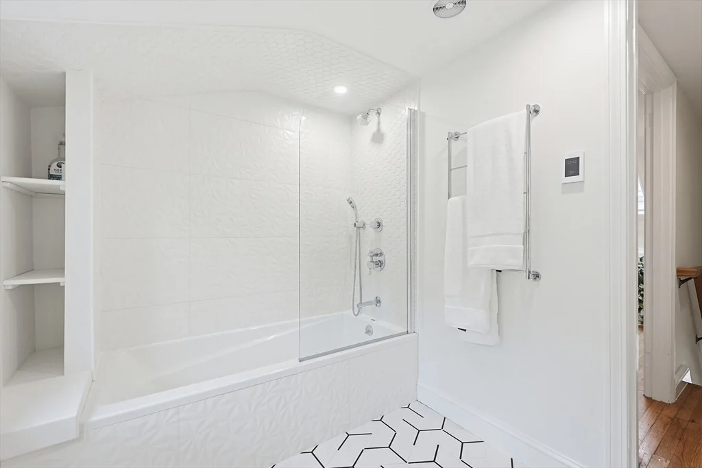 Photo of 13 Lawrence Circle