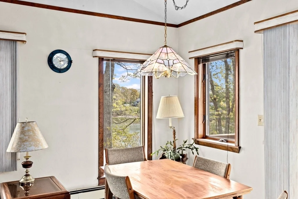 Photo of 10 Quamhassett Road