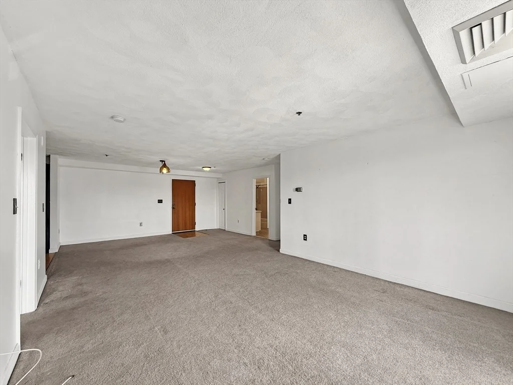 Photo of Unit 304 at 39 Parlin St