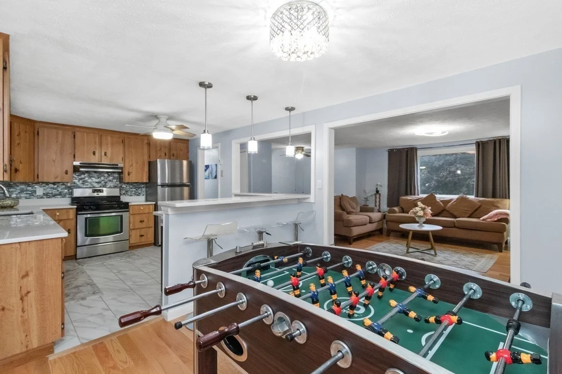 Photo of 30 Lantern Ln