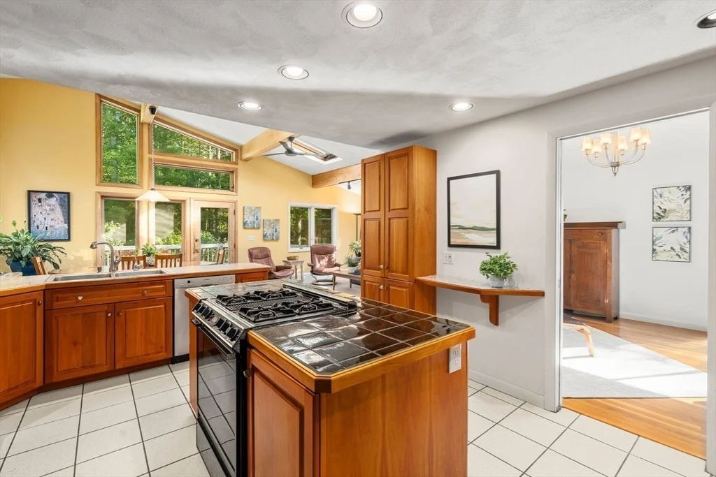 Photo of 14 Tanbark Rd