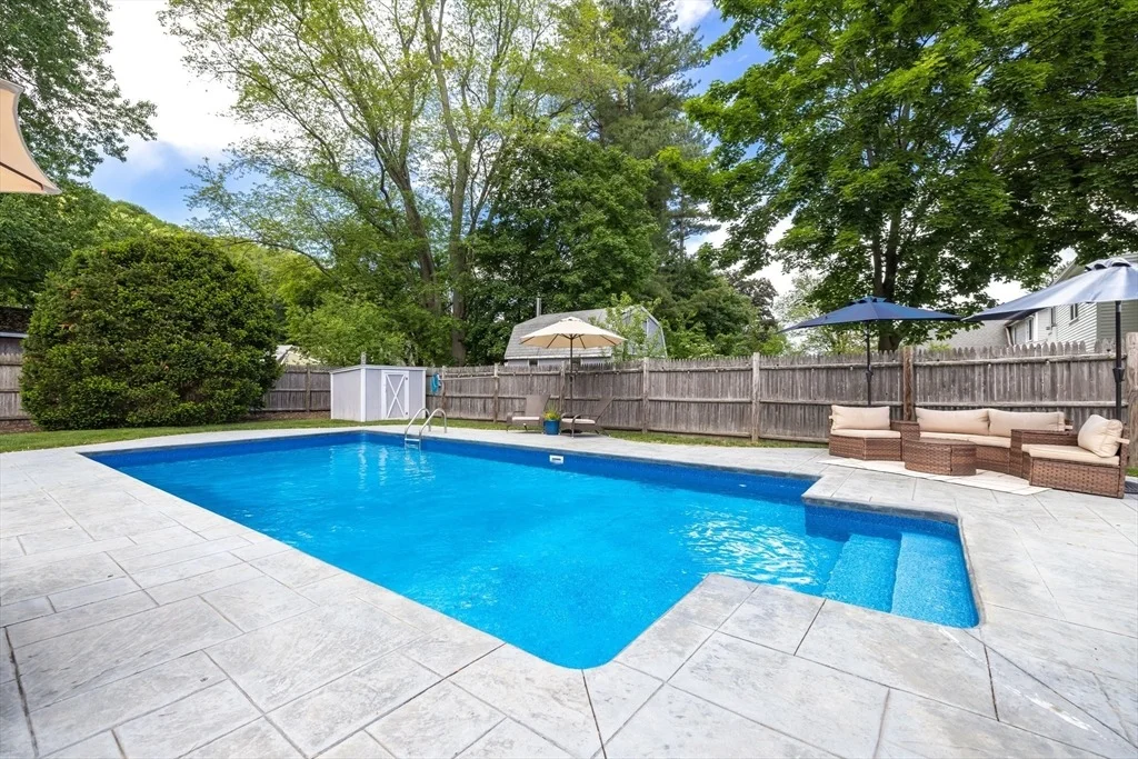 Photo of 14 Hardwick Rd