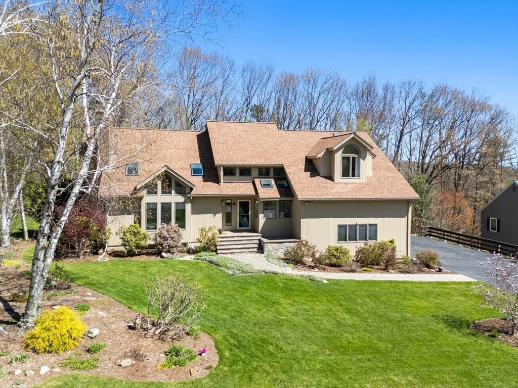 Photo of 26 Whisper Dr