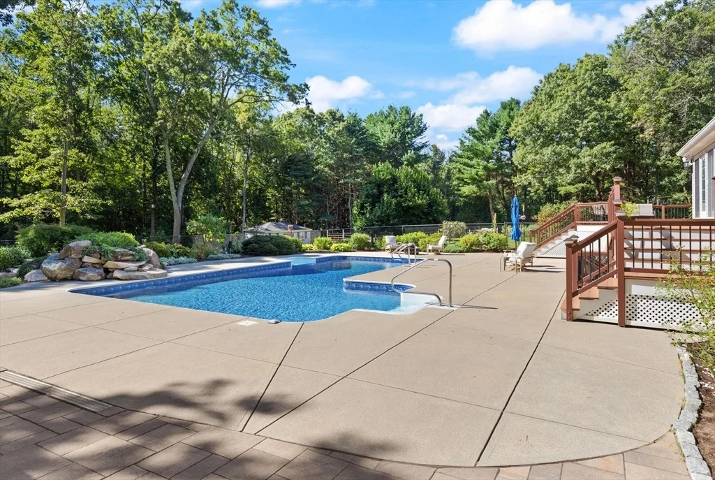 Photo of 9 Bogastow Circle