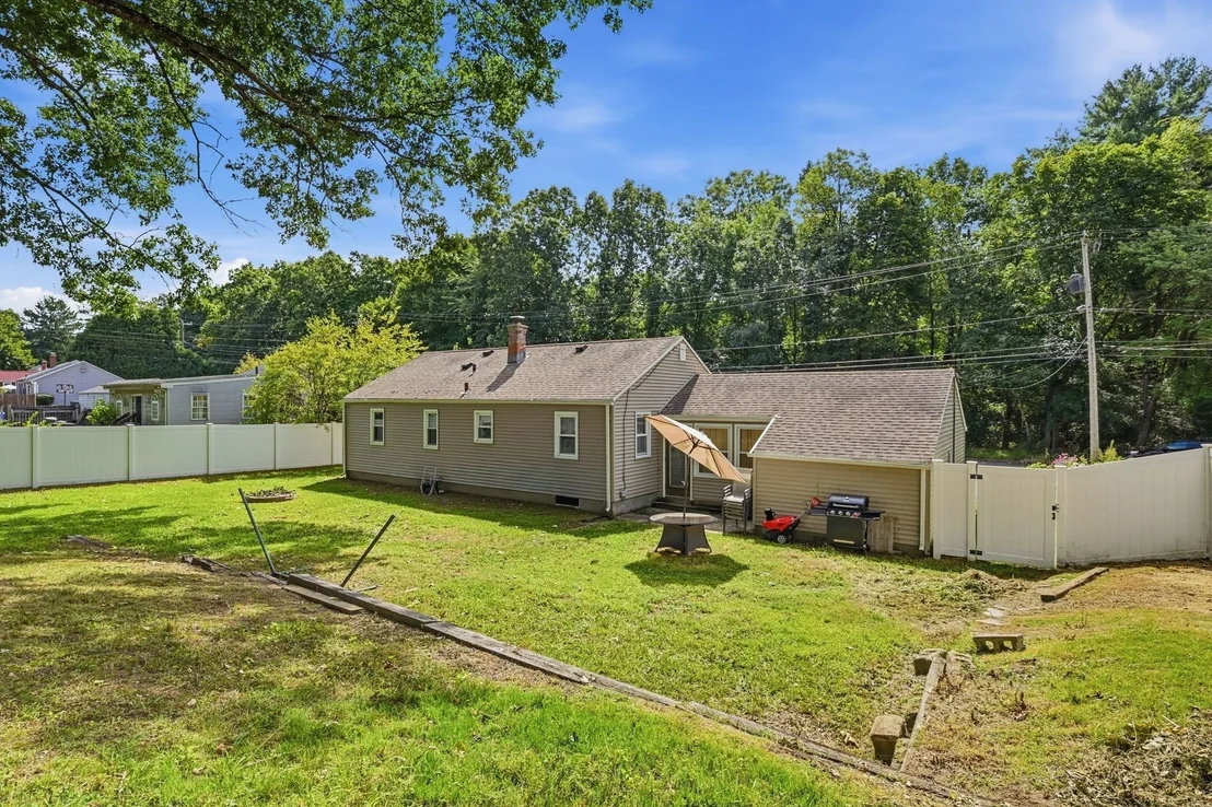Photo of 42 N Brook Rd