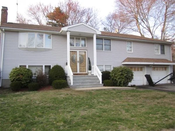 Photo of 27 Stevens Ter