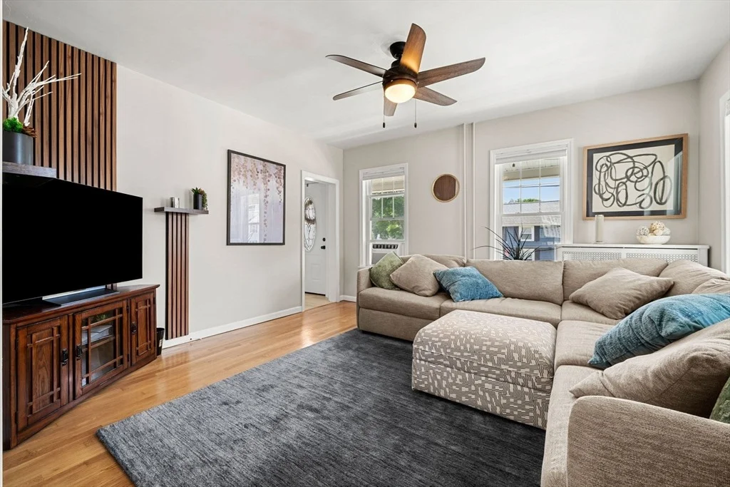 Photo of 90 Forest St