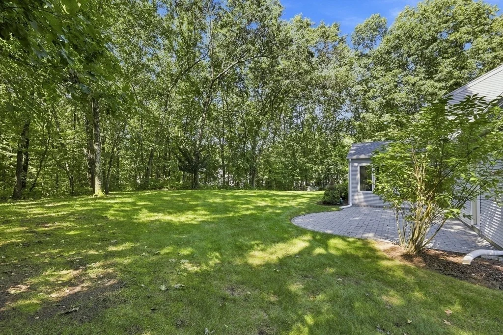 Photo of 76 Mohawk Dr