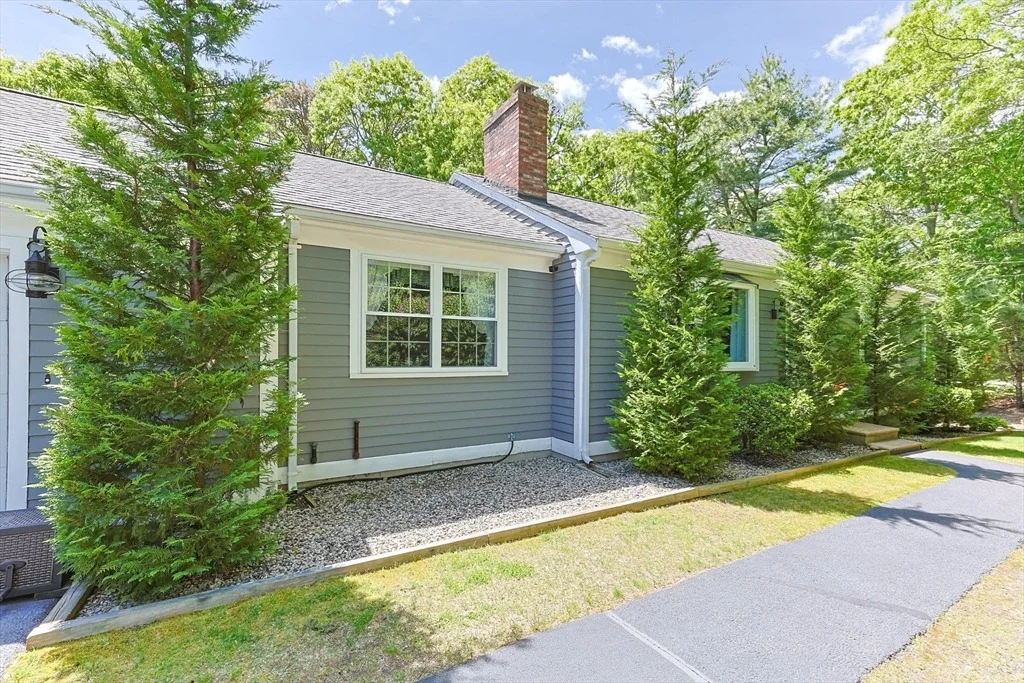 Photo of 825 Lumbert Mill Rd