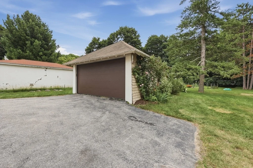 Photo of 219 Maple Avenue