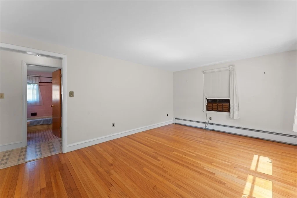 Photo of 48 Westbrook Dr