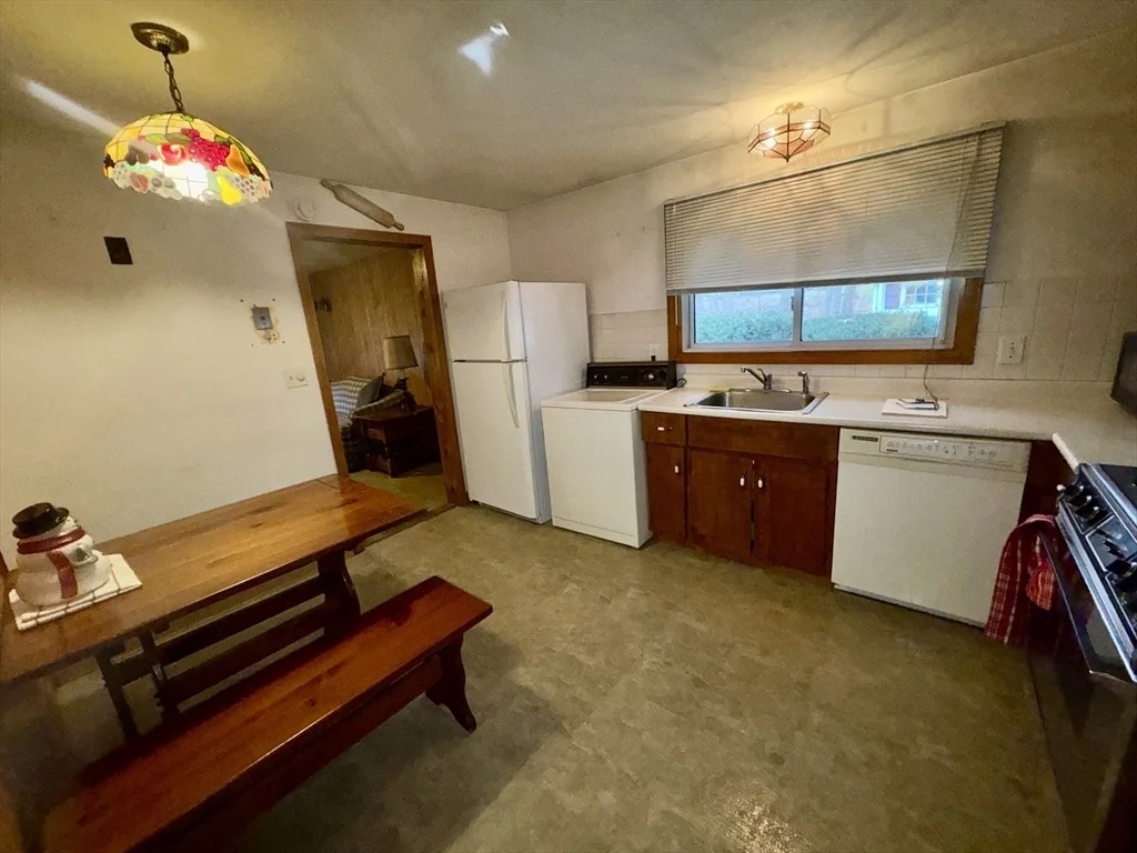 Photo of 40 Alphonse Rd