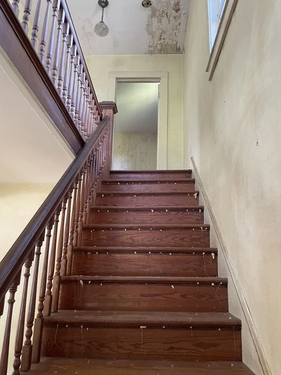 Photo of 239 River Road