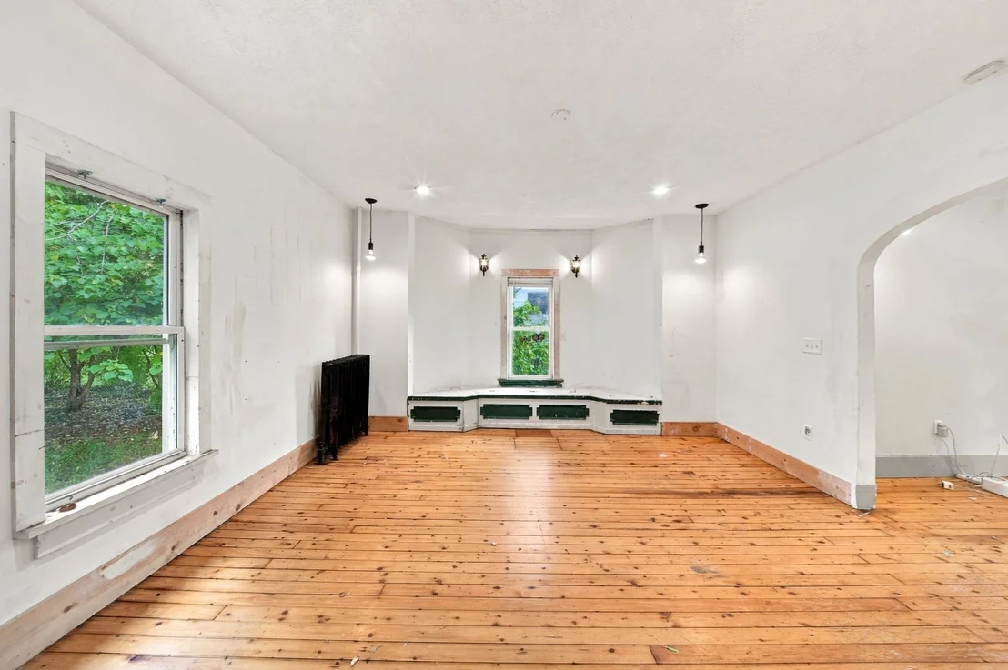 Photo of 30 Myrtle Ave