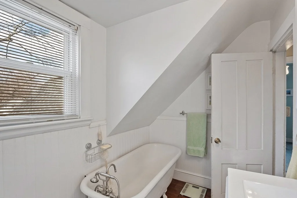 Photo of 21 Waban St