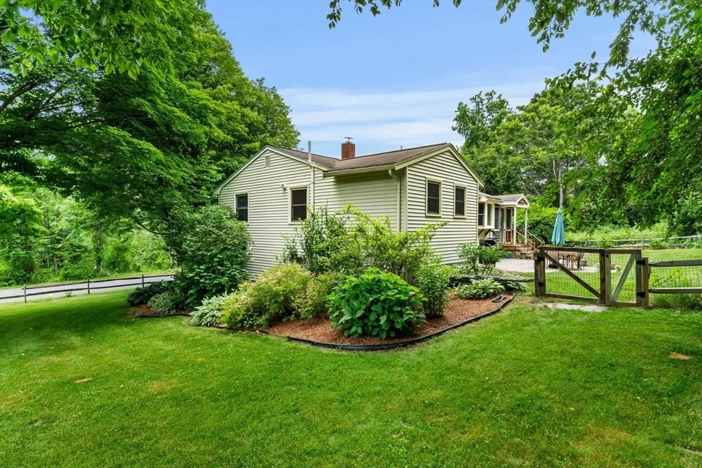 Photo of 3 Colonial Dr