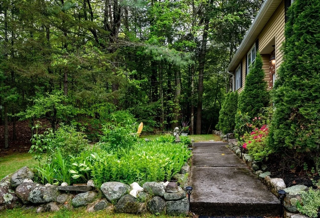 Photo of 14 Mossman Road
