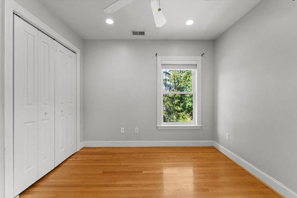 Photo of 20 Pine Street