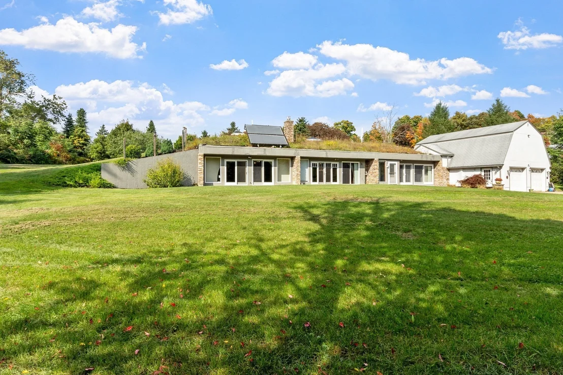 Photo of 137 Princeton Rd