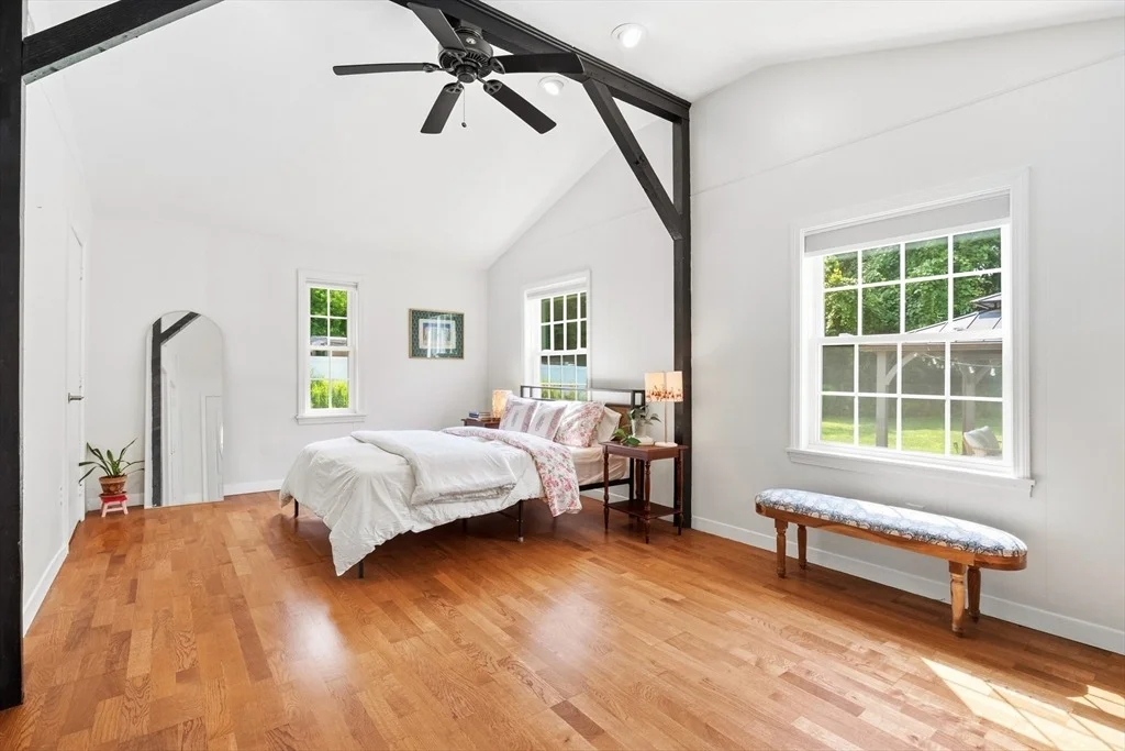 Photo of 38 Ruthellen Rd