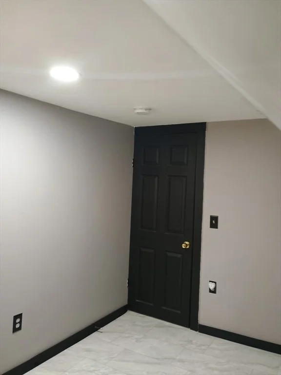 Photo of 273 Pleasant St