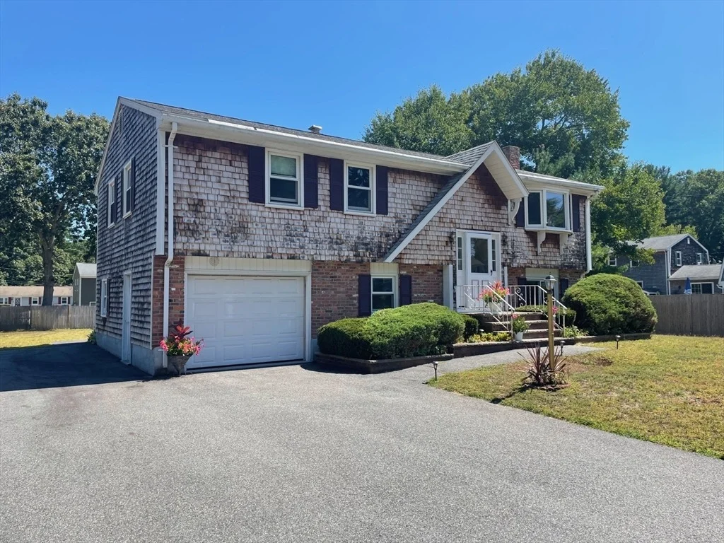 Photo of 147 Colonial Drive