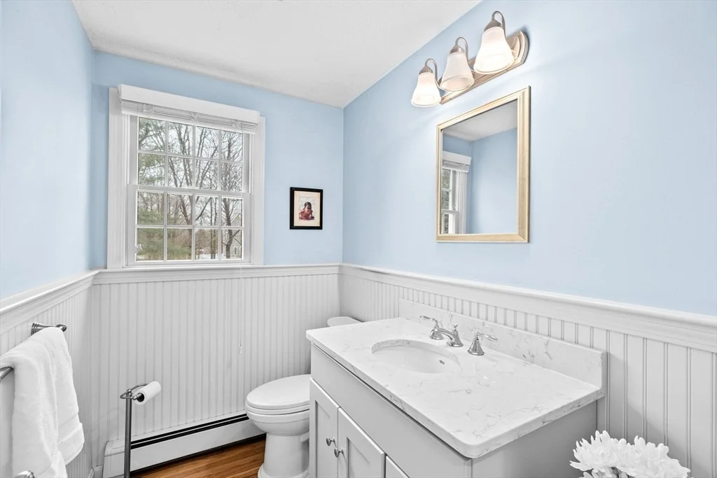 Photo of 9 Windward Ln