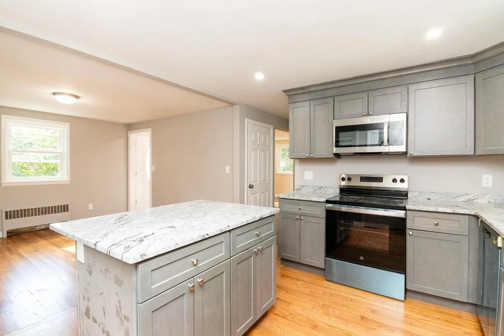 Photo of 4 Highland Cir