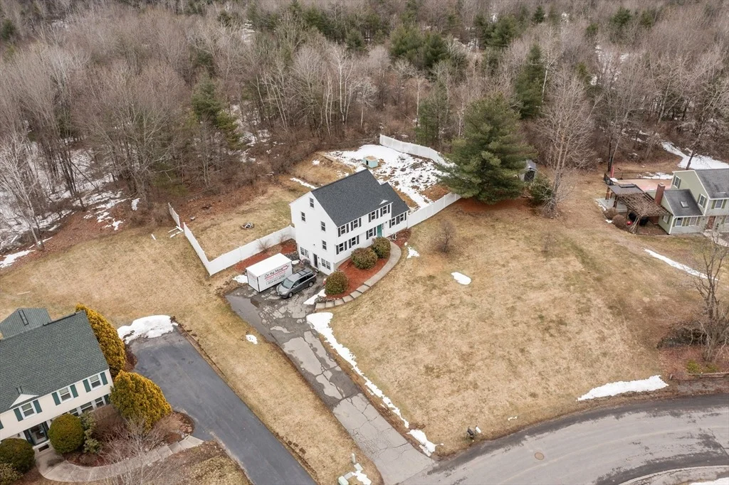 Photo of 27 Merrimac Dr