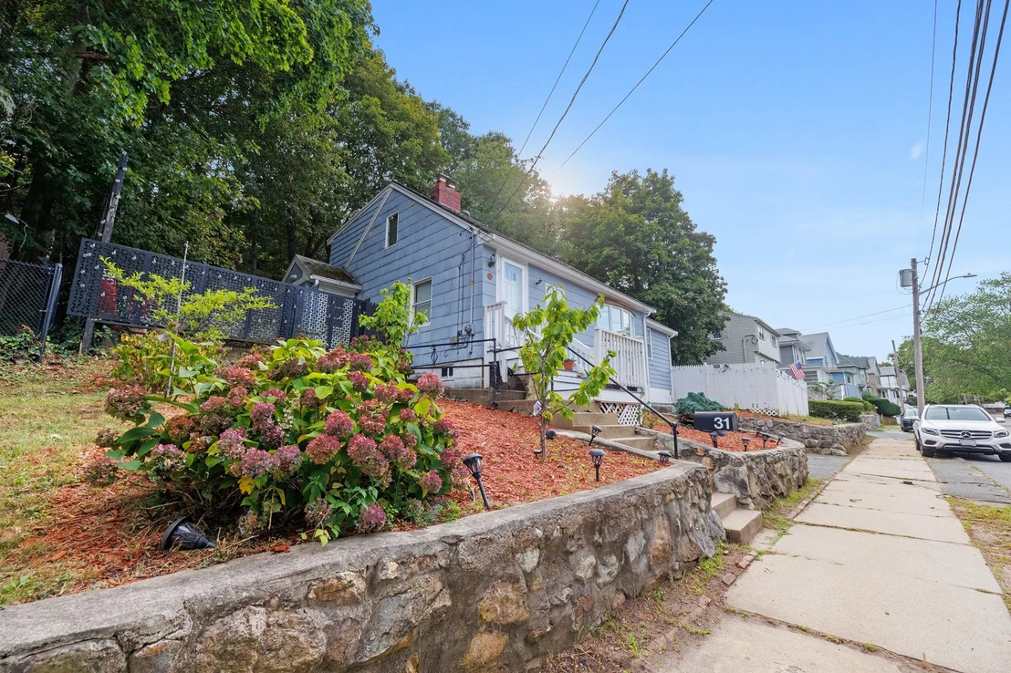 Photo of 31 Endicott St.