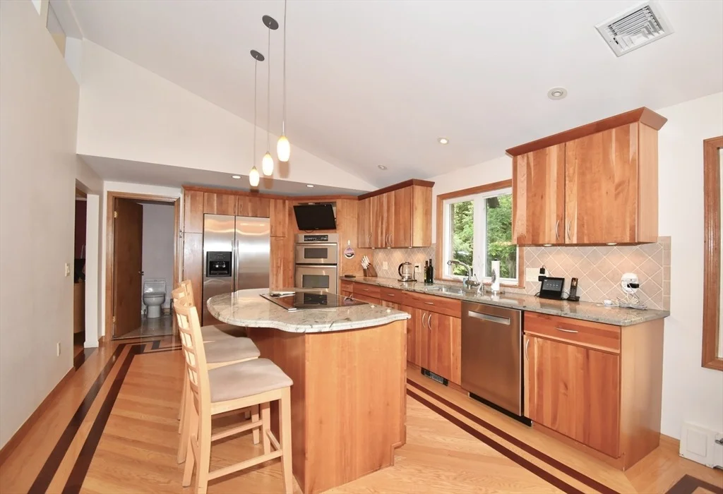 Photo of 166 Primrose Dr