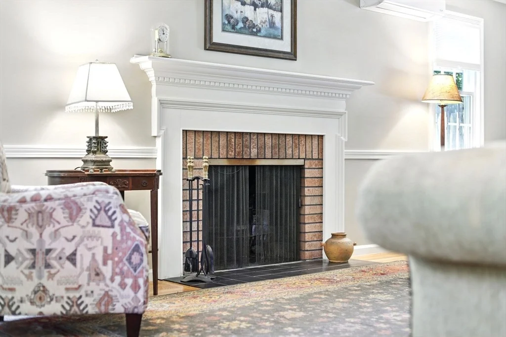 Photo of 230 Meadowlark Dr