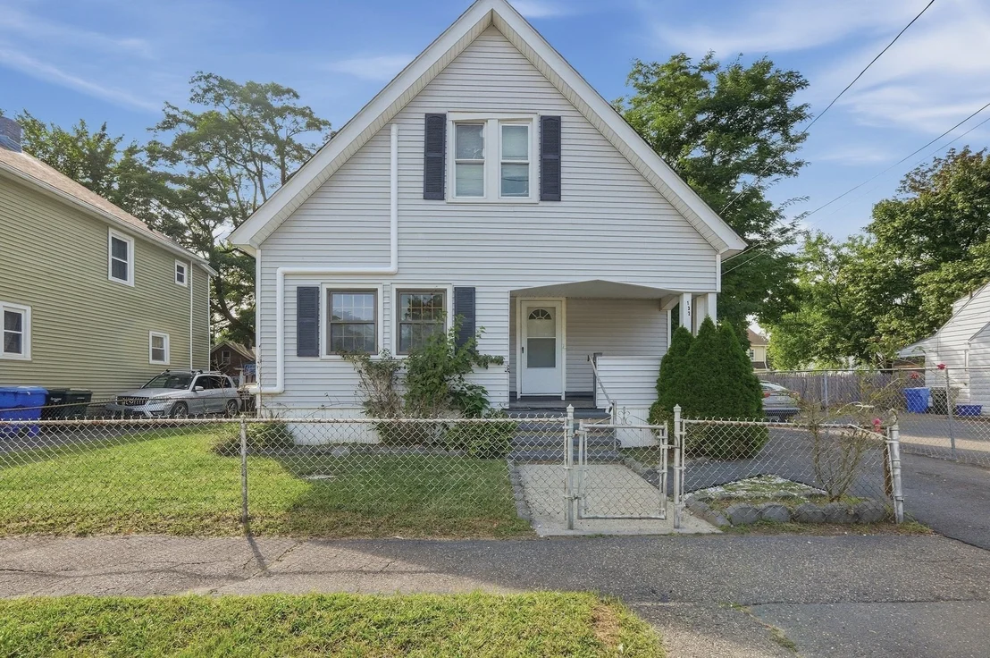 Photo of 132 Gilbert Ave