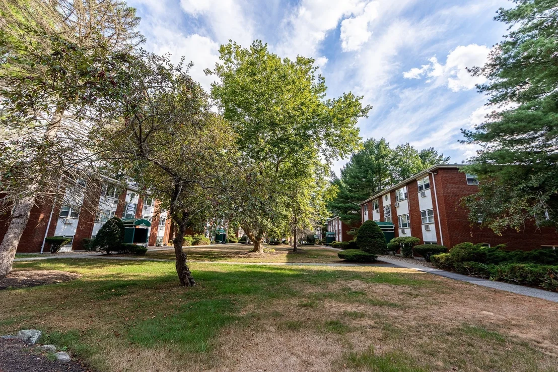 Photo of Unit 4 at E2 Colonial Dr