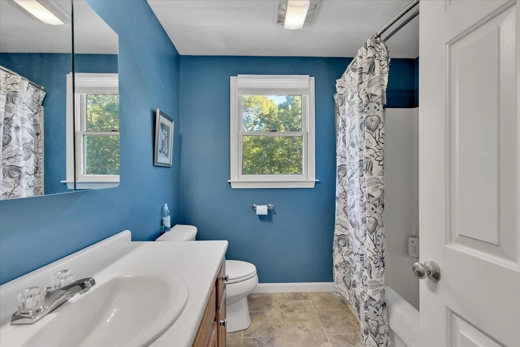 Photo of 40 Waterfield Rd
