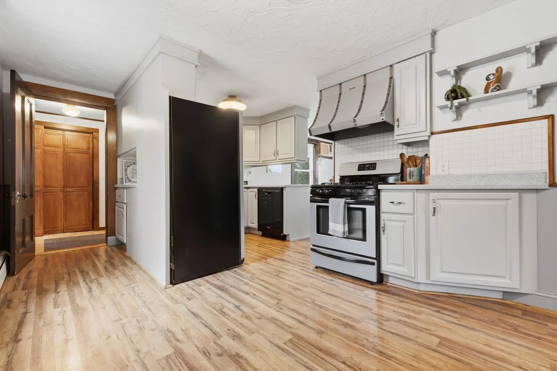 Photo of 4 Longfellow St