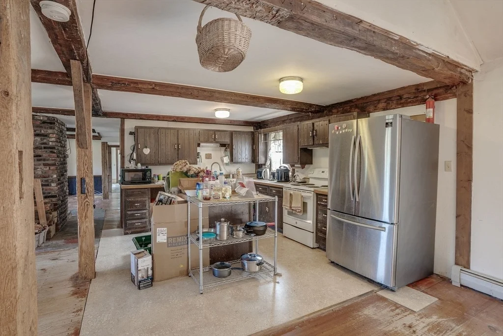 Photo of 691 River St