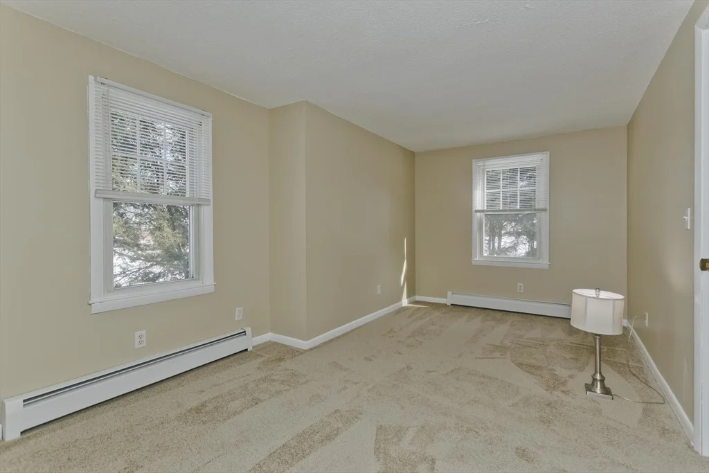 Photo of 85 Edgewater Rd